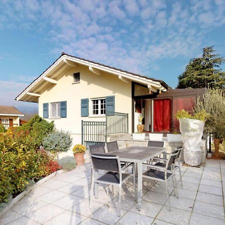 Cheerful Villa With Fireplace, Bath-Tub And Garden Noville Exteriör bild