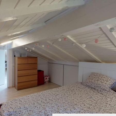 Cheerful Villa With Fireplace, Bath-Tub And Garden Noville Exteriör bild