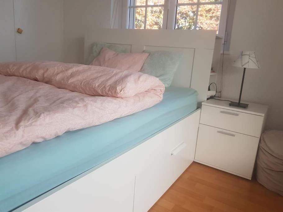 Cheerful Villa With Fireplace, Bath-Tub And Garden Noville Exteriör bild