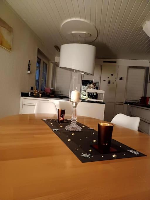 Cheerful Villa With Fireplace, Bath-Tub And Garden Noville Exteriör bild